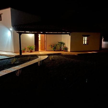 Villa Las Palmeras Антіґуа Екстер'єр фото